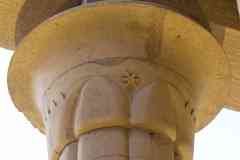 159_Egypte_Kom-Ombo_Temple-de-Sobek_et_Haroeris_Colonne-a-Chapiteau-Lotiforme-ouvert