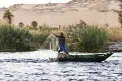 204_Egypte_Assouan_Le-Nil-Sauvage_Pecheur