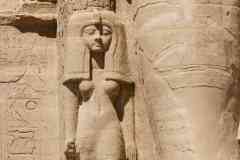 216_Egypte_Abou-Simbel_Temple-de-Ramses-II_Statue-de-Nefertari