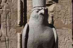 230_Egypte_Edfou_Temple-d-Horus_Pronaos_Statue-d-Horus