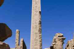 248_Egypte_Louxor_Thebes_Temple-de-Karnak_Obelisque-de-Thoutmosis-Ier_XVIIIeme-dynastie