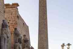 261_Egypte_Louxor_Thebes_Temple-d-Amon_Opet-du-Sud_L-Obelisque-jumeaux-de-la-Concorde