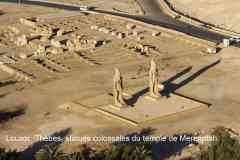 275_Egypte_Louxor_Montgolfiere_Le-Nil_Rive-Ouest_Statues-Colossales-entre-les-Temples-funeraires-de-Merenptah-et-de-Khonsuirdis