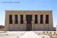 283_Egypte_Denderah_Temple-d-Hathor_Facade-du-Pronaos_Piliers-Hathoriques