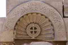 289_Egypte_Denderah_Temple-d-Hathor_Eglise-Copte-Veme-s-apJC_Relief_Coquille-Saint-Jacques